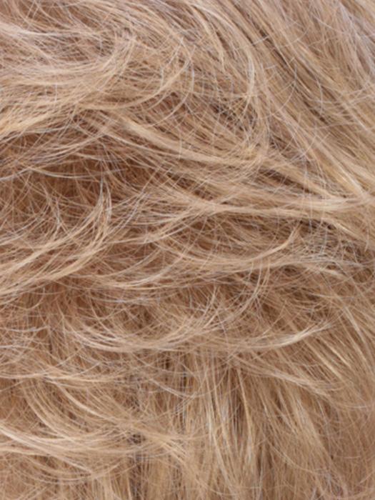 r24-18bt golden blonde blended tipped ash blonde
