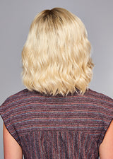 SOFT AND SUBTLE AVERAGE/LARGE