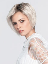 PLATIN BLONDE ROOTED